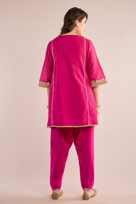 saina kapoor Gota Patti Embroidered Kurta Set 
