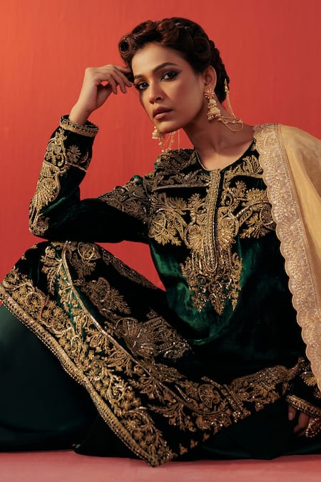 Buy Rasasvada Green Velvet Embroidery, Zari, Tassels Round Neck Kurta Set Buy_Rasasvada_Green Velvet Embroidery, Zari, Tassels Round Neck Kurta Set