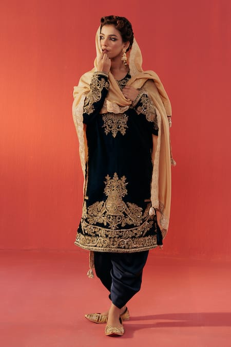 Rasasvada Blue Velvet Zari, Tassels Round Neck Embellished Kurta Set at Aza Fashions Rasasvada_Blue Velvet Zari, Tassels Round Neck Embellished Kurta Set _at_Aza_Fashions