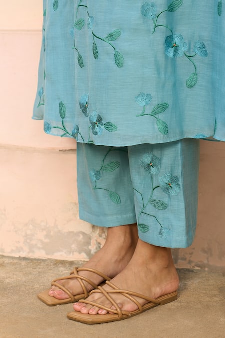 Shop_Vaayu_Blue Muslin Embroidery Keyhole Neck Powder Kurta And Pant Set _Online_at_Aza_Fashions