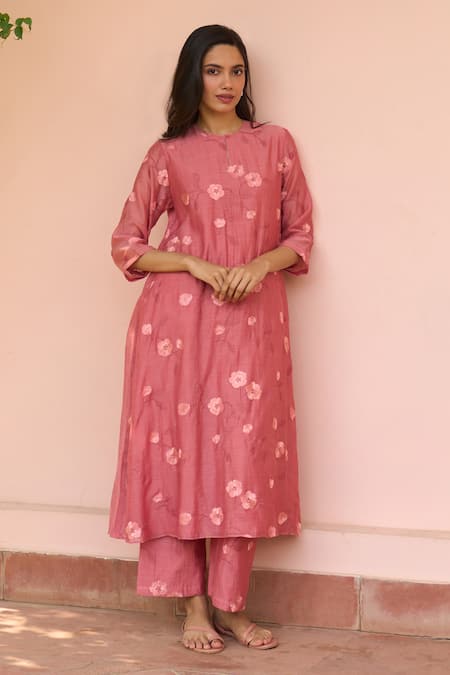 Vaayu Hibiscus Embroidered Muslin Cotton Kurta & Pant Set 