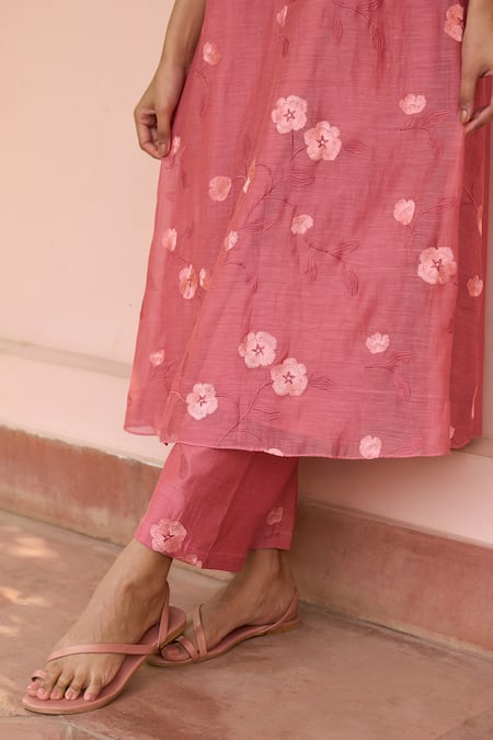 Buy_Vaayu_Pink Muslin Embroidery Round Neck Hibiscus Cotton Kurta And Pant Set _Online_at_Aza_Fashions