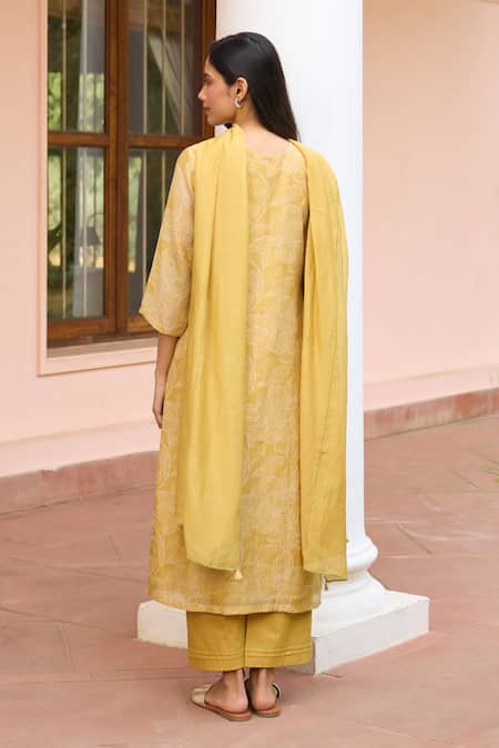 Vaayu Rue Floral Muslin Cotton Kurta Set 