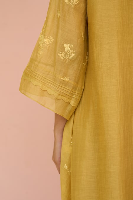 Vaayu Yellow Muslin Embroidery V-neck Rue Thread Kurta And Pant Set at Aza Fashions Vaayu_Yellow Muslin Embroidery V-neck Rue Thread Kurta And Pant Set _at_Aza_Fashions