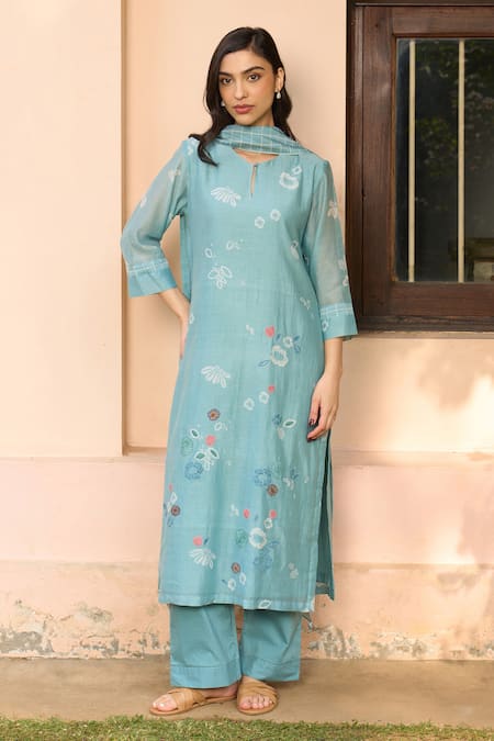 Vaayu Embroidered Kurta Set 