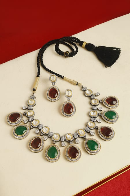 Mero Jewellery Geometric Drop Necklace Set 