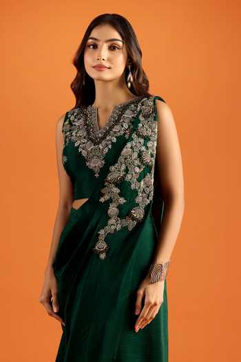 Prisho Green Viscose Georgette Embroidery, Sequins, Taara Lilac Emrboidered Lehenga Set at Aza Fashions Prisho_Green Viscose Georgette Embroidery, Sequins, Taara Lilac Emrboidered Lehenga Set _at_Aza_Fashions