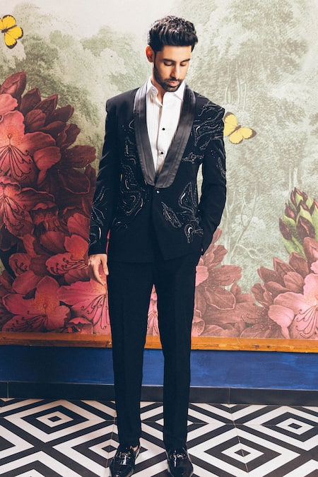 PRAVALIKA KOLA Twine Embellished Suit Set 