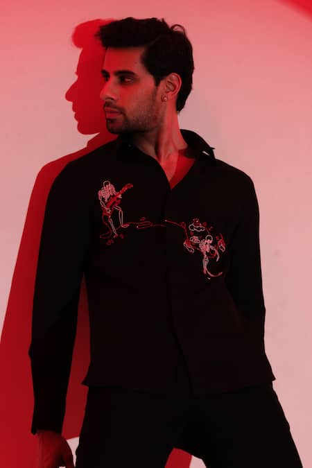 PRAVALIKA KOLA_Crepe Embroidery, Beads Pkag006_0by5lt86sjtr62 _Online_at_Aza_Fashions