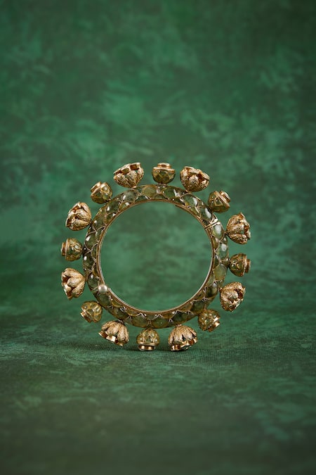 Kaari Harini Floral Carved Kada 