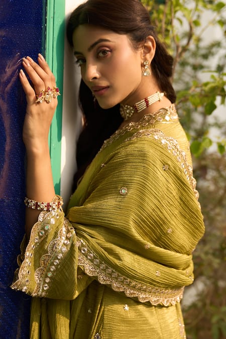 Buy_Kaari_Gold Plated Stones, Crystals, Siya Polki Kada _Online_at_Aza_Fashions