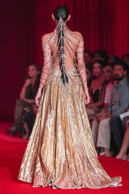 Itrh Darpanika Lampi Lehenga With Multi Strings Blouse 