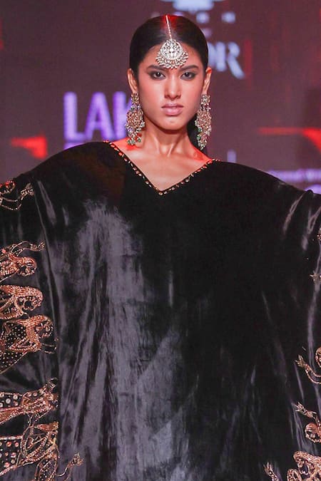 Itrh_Black Velvet Embroidery, Zari, Mirrors, Chains V-neck Ratrangini Work Kaftan _at_Aza_Fashions
