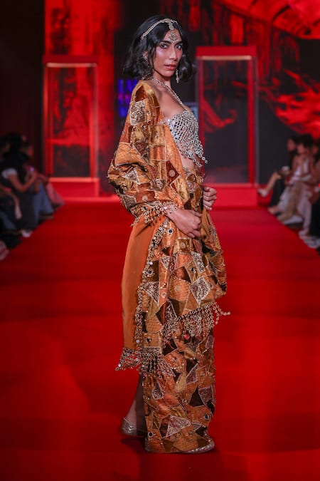 Buy_Itrh_Gold Velvet, Brocade Embroidery, Agneya Pre-draped Saree Set With Dupatta _Online_at_Aza_Fashions