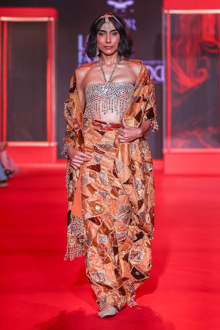 Buy_Itrh_Gold Velvet, Brocade Embroidery, Agneya Pre-draped Saree Set With Dupatta 