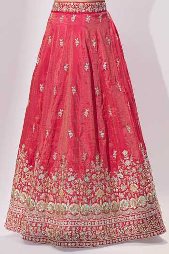 Samyukta Singhania_Pink Silk Embroidery, Sequins, Zari, Stones V-neck, Square Butti Lehenga Set _Online_at_Aza_Fashions
