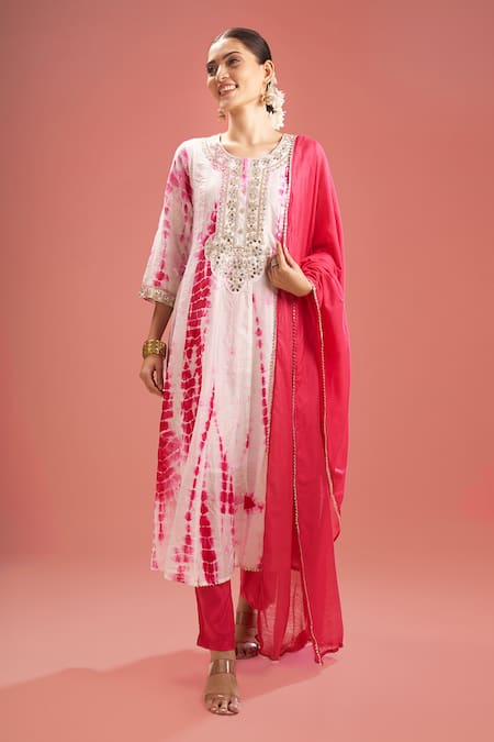 Samyukta Singhania Shibori Pattern Kurta Set 