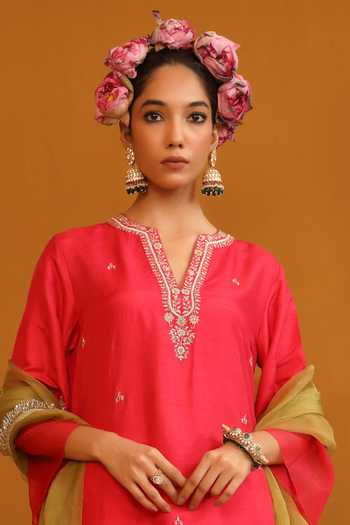 Shop_Kaari_Green Stones Airavat Polki Elephant Motif Kada 