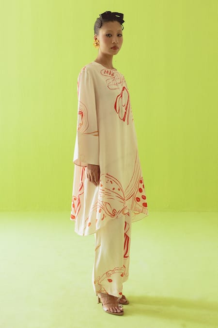 Esha Arora Red Round Neck Printed Cotton Silk Kurta And Pant Set Online at Aza Fashions Esha Arora_Red Round Neck Printed Cotton Silk Kurta And Pant Set _Online_at_Aza_Fashions