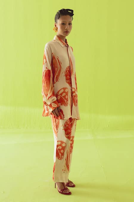 Buy_Esha Arora_Beige Crepe Collared Printed Shirt Tunic And Trouser Set _Online_at_Aza_Fashions