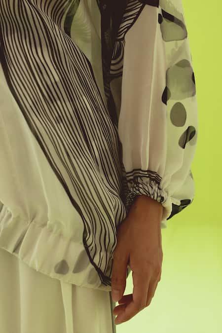 Buy_Esha Arora_Beige Silk, Cotton, Organza Mandarin Collar Monochrome Printed Top And Pant Set 