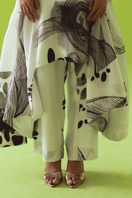 Esha Arora_Beige Silk, Cotton, Organza Round Neck Printed Kurta Set _Online_at_Aza_Fashions