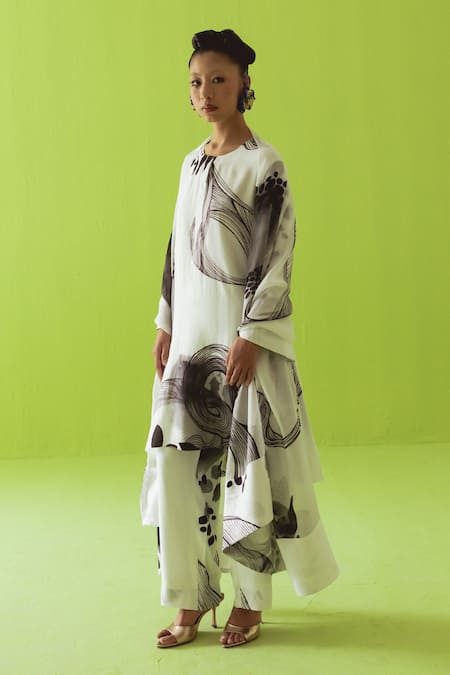 Esha Arora_Beige Silk, Cotton, Organza Round Neck Printed Kurta Set _at_Aza_Fashions