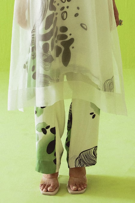 Esha Arora_Green Round Neck Sheer Kurta Set _Online_at_Aza_Fashions