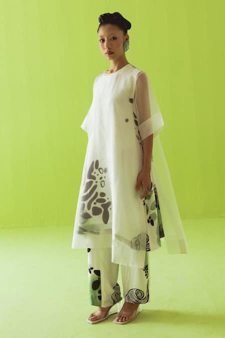 Buy_Esha Arora_Green Round Neck Sheer Kurta Set _Online_at_Aza_Fashions