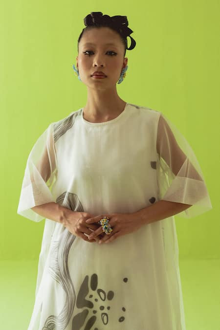 Esha Arora_Green Round Neck Sheer Kurta Set _at_Aza_Fashions