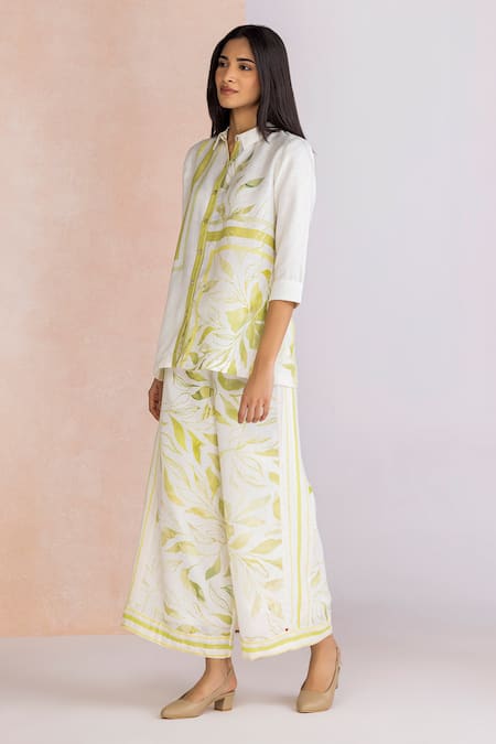 Buy_Kaveri_Green Linen Collared La Feuille Printed Shirt _Online_at_Aza_Fashions