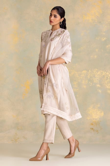 Buy Kaveri Off White Linen Tassels, Lace Mandarin Collar Botanique Kurta Set Online at Aza Fashions Buy_Kaveri_Off White Linen Tassels, Lace Mandarin Collar Botanique Kurta Set _Online_at_Aza_Fashions