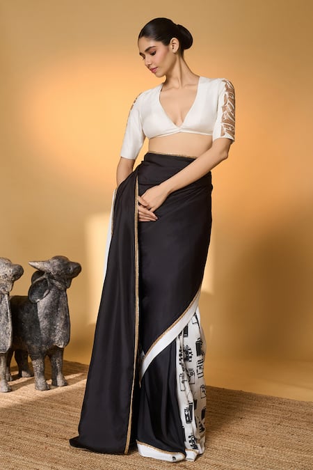 Buy_Masaba_Black Silk Embroidery V-neck Camera Print Saree With Unstitched Blouse Piece 