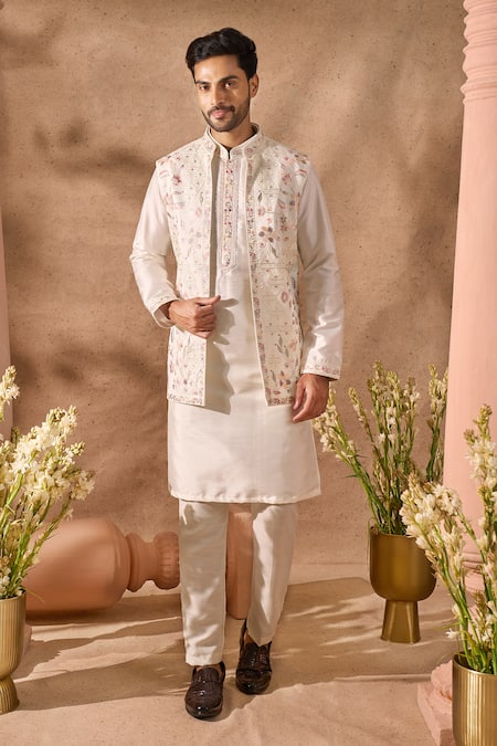 Arihant Rai Sinha Embroidered Bundi & Kurta Set 