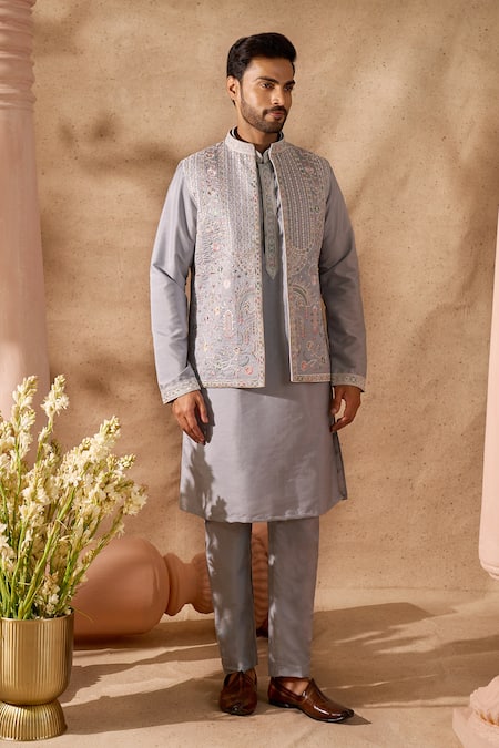 Arihant Rai Sinha Embroidered Bundi & Kurta Set 