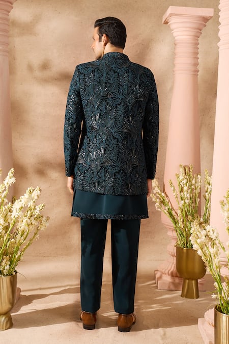 Arihant Rai Sinha Velvet Silk Embroidered Sherwani Set 