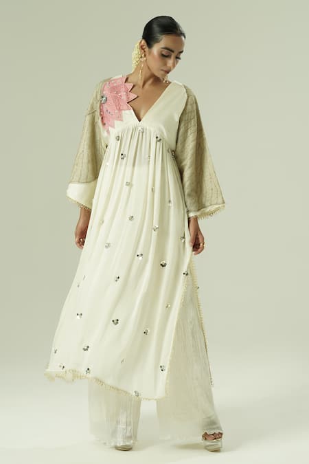 Shwetanga Embellished Kaftan & Pant Set 