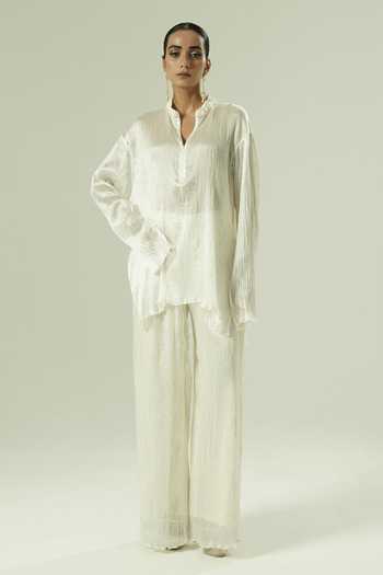 Shwetanga_Ivory Silk Mandarin Collar Asymmetric Short Kurta And Pant Set _at_Aza_Fashions