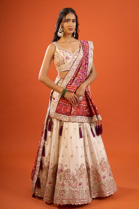 Buy_Samyukta Singhania_Cream Tissue Sequins, Zari, Stones, Embroidery, Tassels Paisley Lehenga Set 