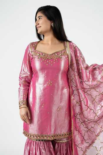 Essay By Sumedha Agrawal_Purple Tissue Zari Sweetheart Neck Crushed Silk Kurta Set _Online_at_Aza_Fashions
