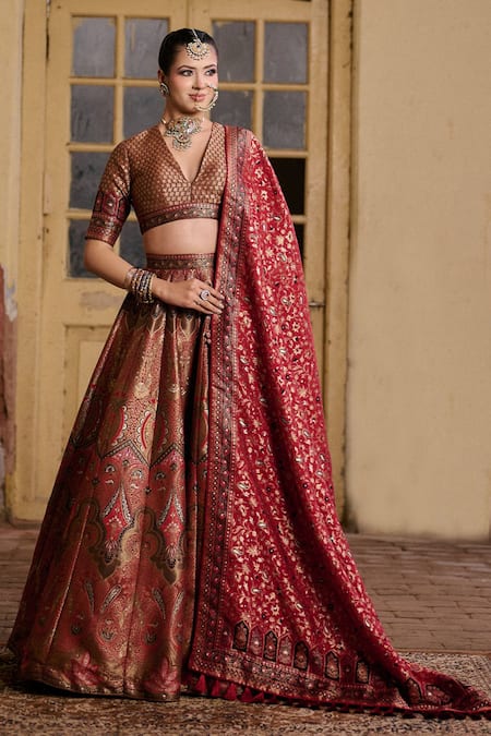 Buy Safaa Red Silk Zari V-neck Shiddhat Kani Paisley Pattern Lehenga Set Online at Aza Fashions Buy_Safaa_Red Silk Zari V-neck Shiddhat Kani Paisley Pattern Lehenga Set _Online_at_Aza_Fashions
