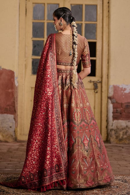 Safaa Shiddhat Kani Paisley Pattern Lehenga Set 