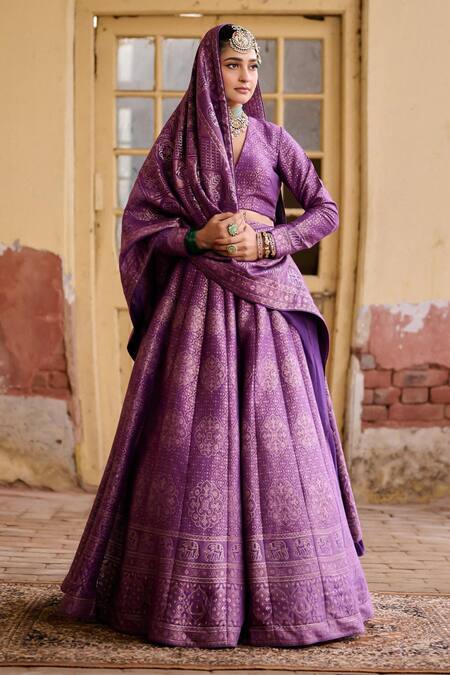 Safaa_Purple Vegan Silk V-neck Zehnaseeb Bandhani Pattern Lehenga Set _Online_at_Aza_Fashions