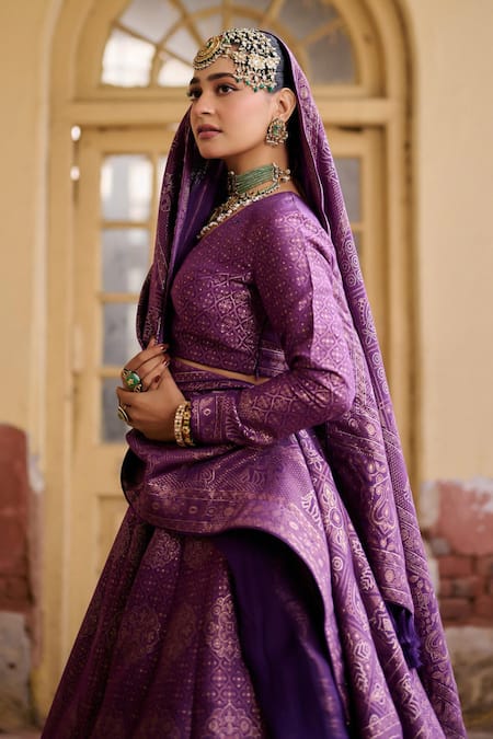 Buy_Safaa_Purple Vegan Silk V-neck Zehnaseeb Bandhani Pattern Lehenga Set _Online_at_Aza_Fashions