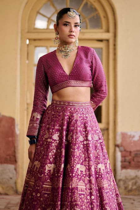 Safaa Magenta Vegan Silk, Shantoon Zari Sultana Woven Lehenga Set Online at Aza Fashions Safaa_Magenta Vegan Silk, Shantoon Zari Sultana Woven Lehenga Set _Online_at_Aza_Fashions