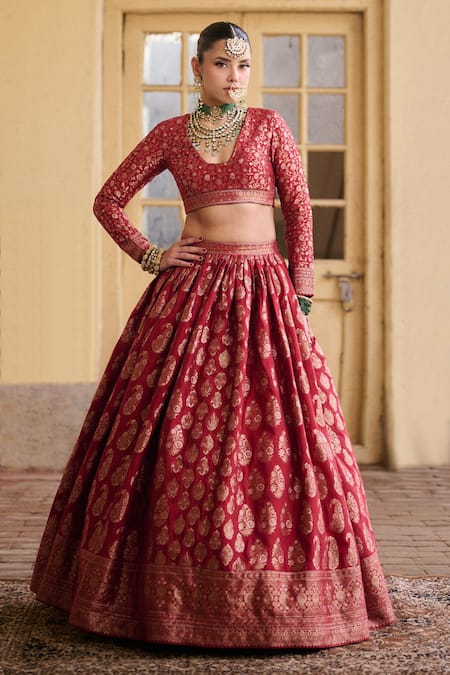 Buy Safaa Red Vegan Silk Zari, Gota Patti Deep Neck Be Shumaar Woven Lehenga Set Buy_Safaa_Red Vegan Silk Zari, Gota Patti Deep Neck Be Shumaar Woven Lehenga Set