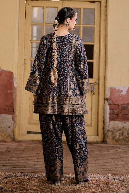 Safaa Noorani Kani Woven Kurta Set 