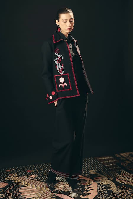 Buy_Shimona_Black Embroidery, Beads Collared Noire Jacket 