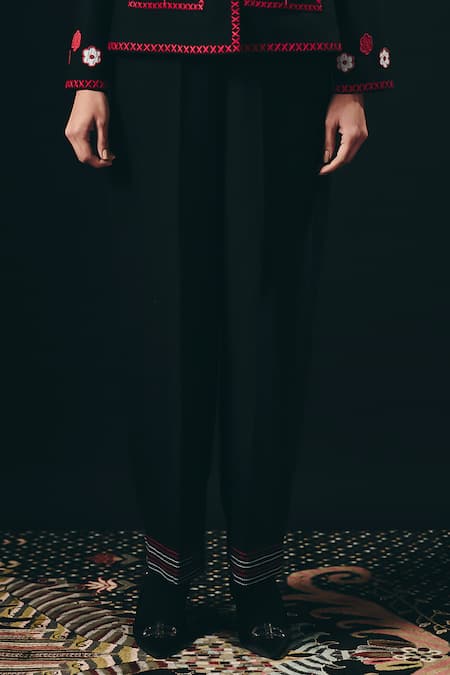 Buy_Shimona_Black Embroidery Collared Noire Jacket And Pant Set 