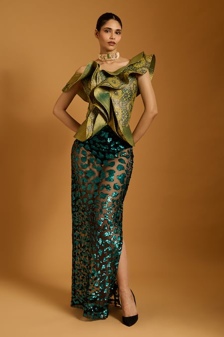 Siddartha Tytler Green Silk Zari Off-shoulder Trifecta Brocade Woven Corset Online at Aza Fashions Siddartha Tytler_Green Silk Zari Off-shoulder Trifecta Brocade Woven Corset _Online_at_Aza_Fashions